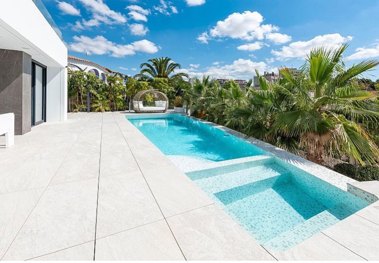 Obra nueva - Villa -
Calpe