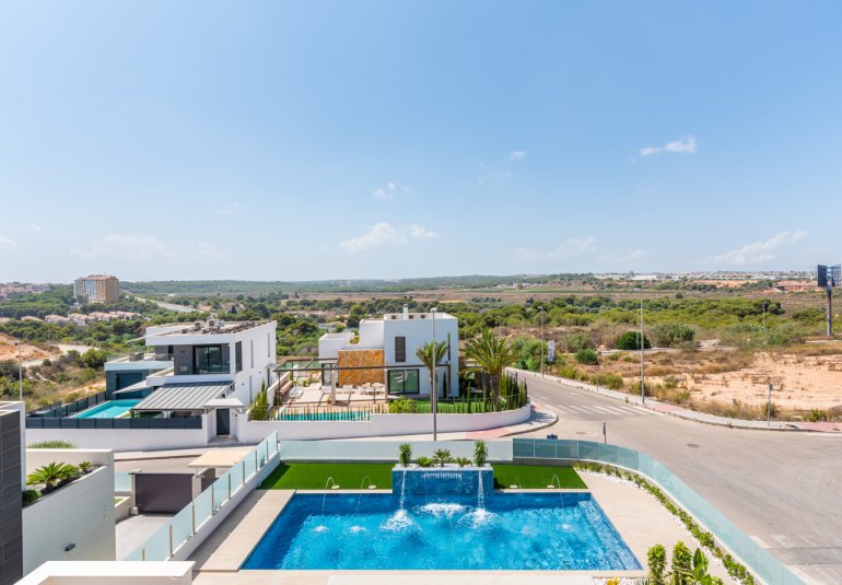 Obra nueva - Villa -
Dehesa de Campoamor