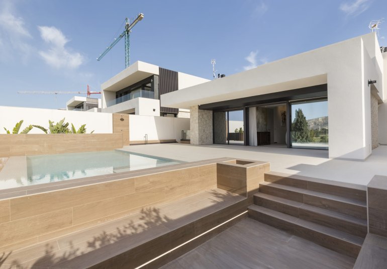 Obra nueva - Villa -
La Finca Golf