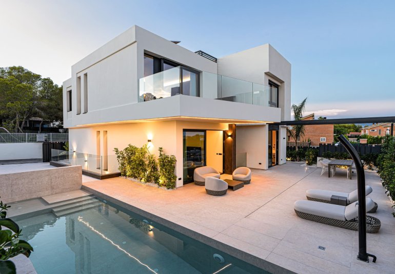 Obra nueva - Villa -
La Nucía