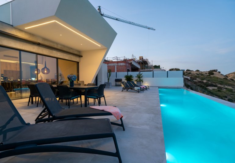 Obra nueva - Villa -
Rojales
