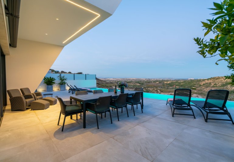 Obra nueva - Villa -
Rojales