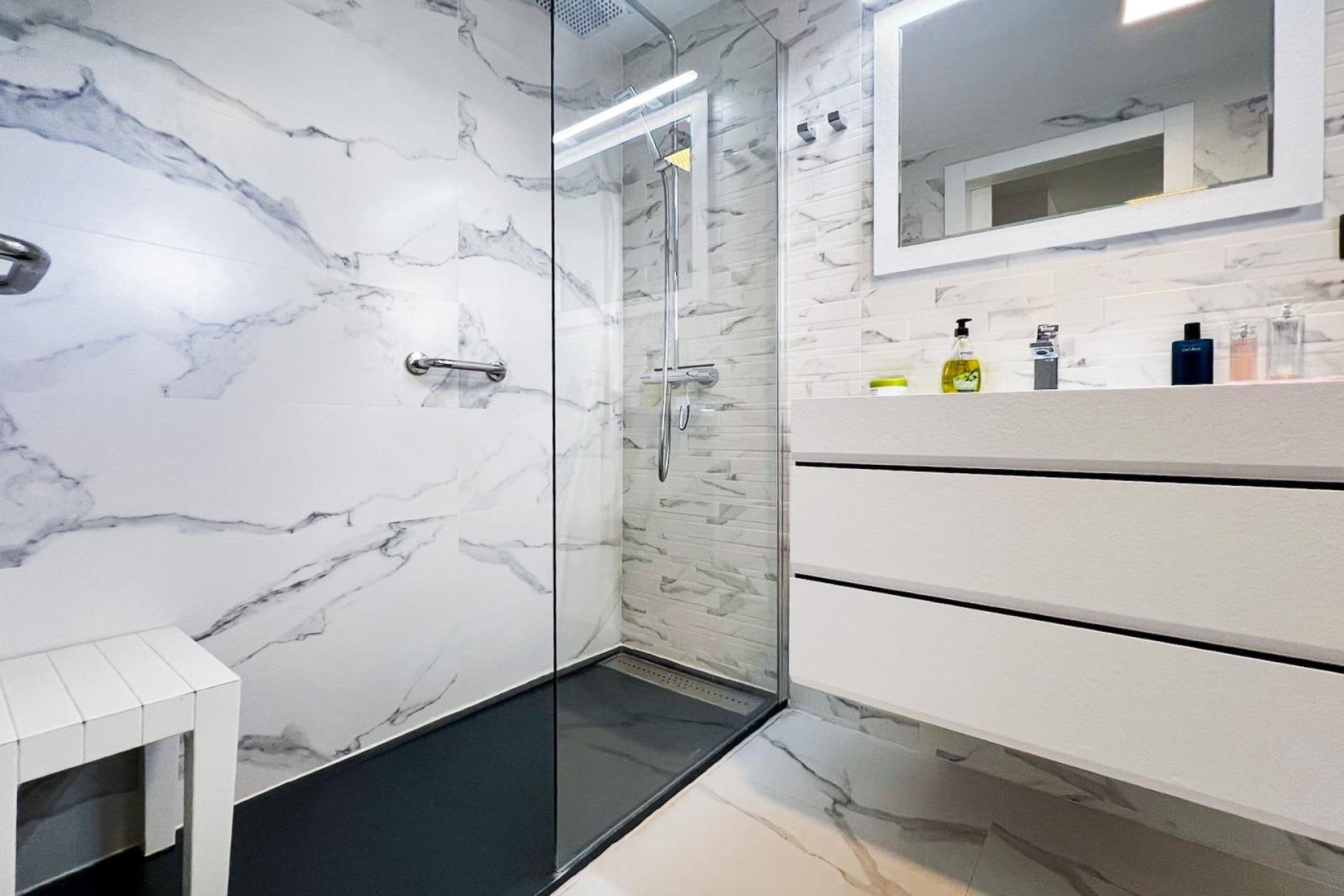 Resale - Apartment / flat -
Alfaz del Pi - Albir