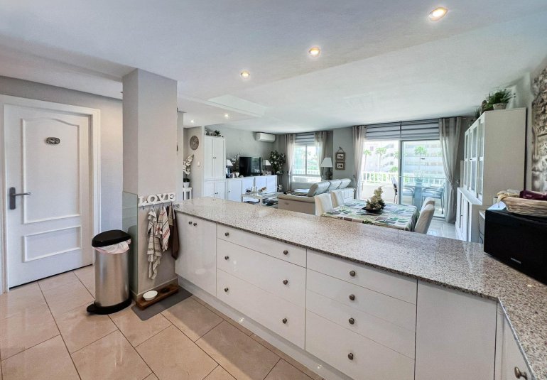 Resale - Apartment / flat -
Alfaz del Pi - Albir