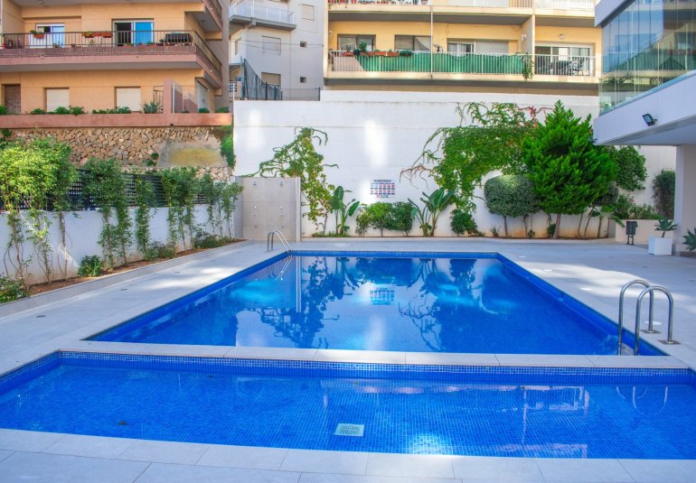 Resale - Apartment / flat -
Calpe - Zona Levante - Playa Fossa