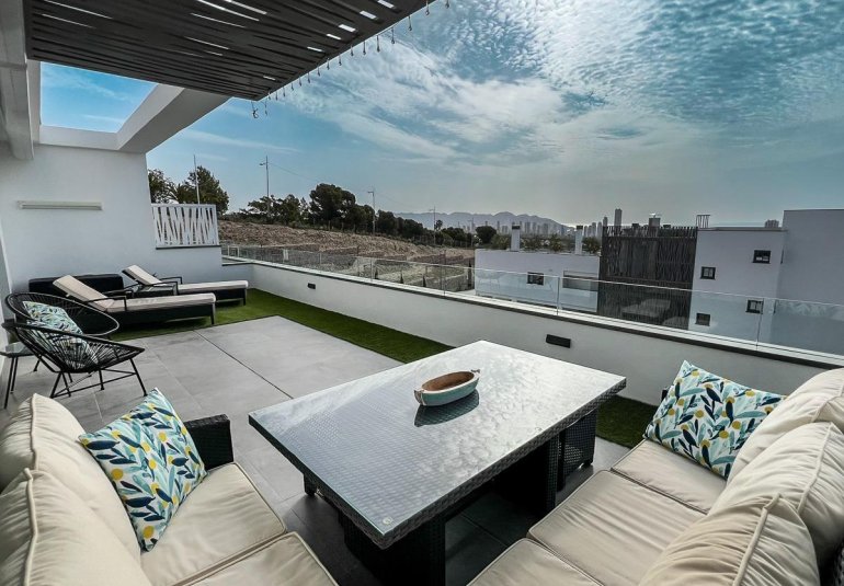 Resale - Apartment / flat -
Finestrat