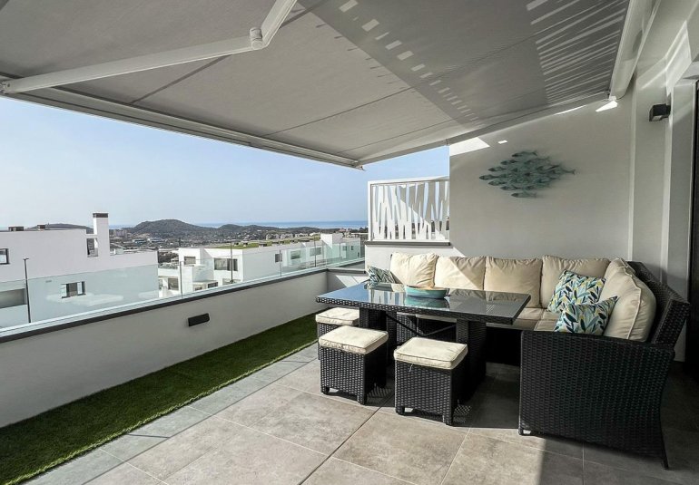 Resale - Apartment / flat -
Finestrat
