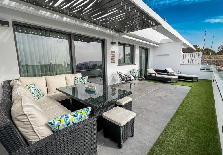 Resale - Apartment / flat -
Finestrat