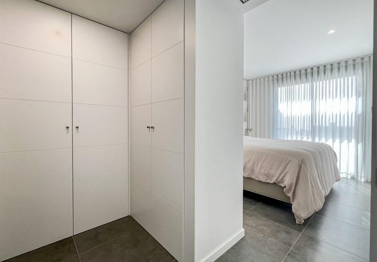 Resale - Apartment / flat -
Finestrat