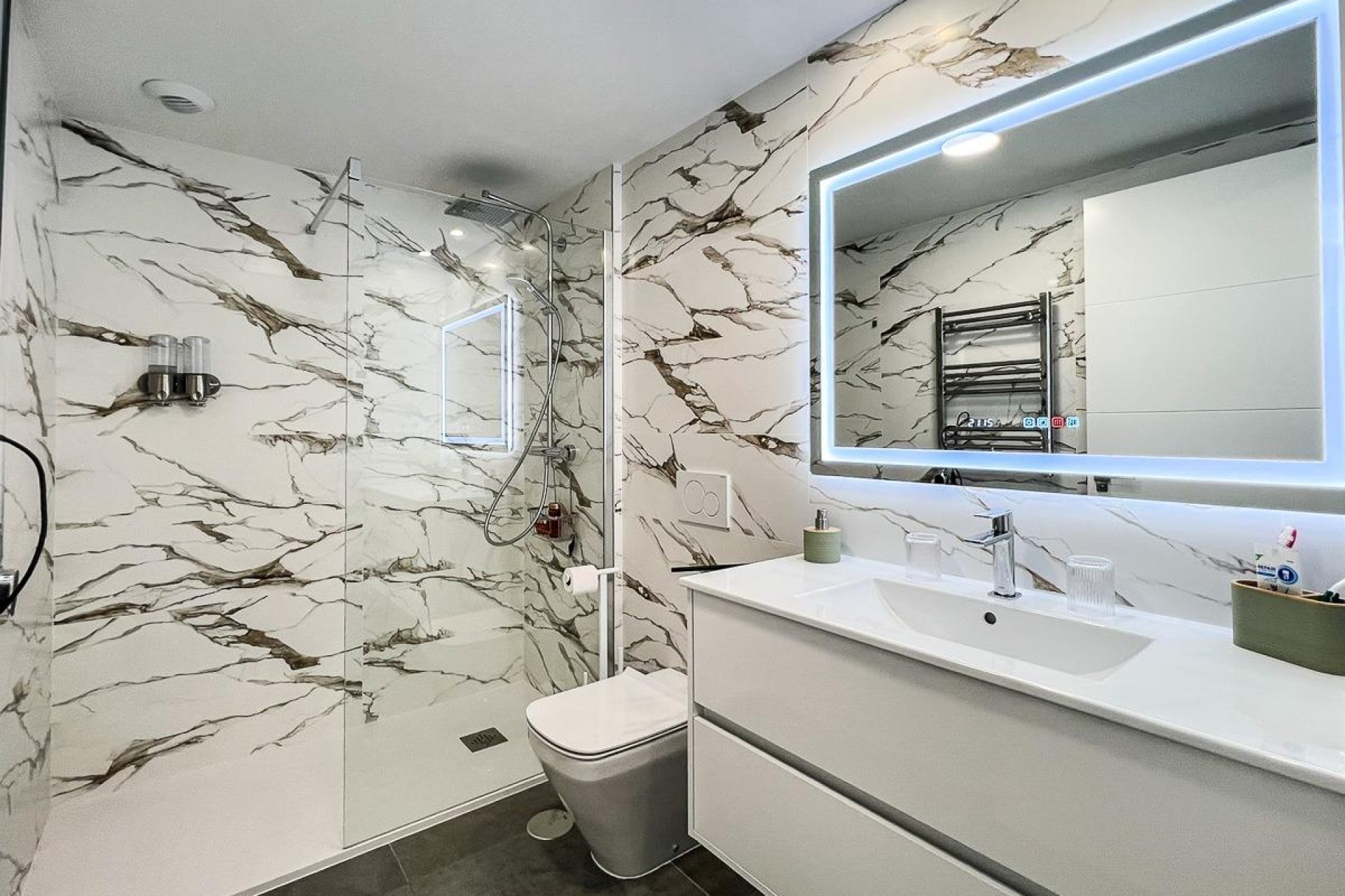 Resale - Apartment / flat -
Finestrat