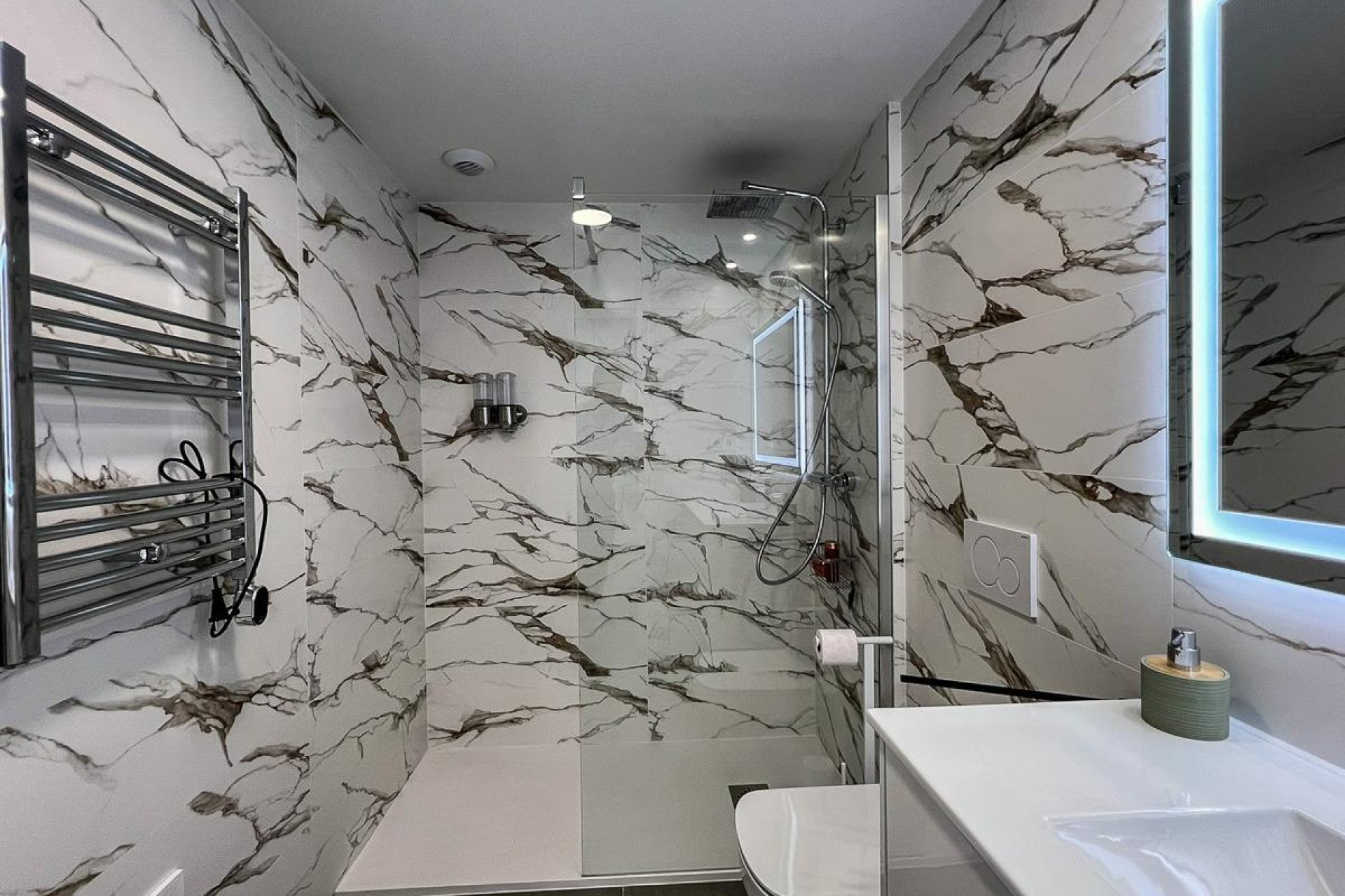 Resale - Apartment / flat -
Finestrat