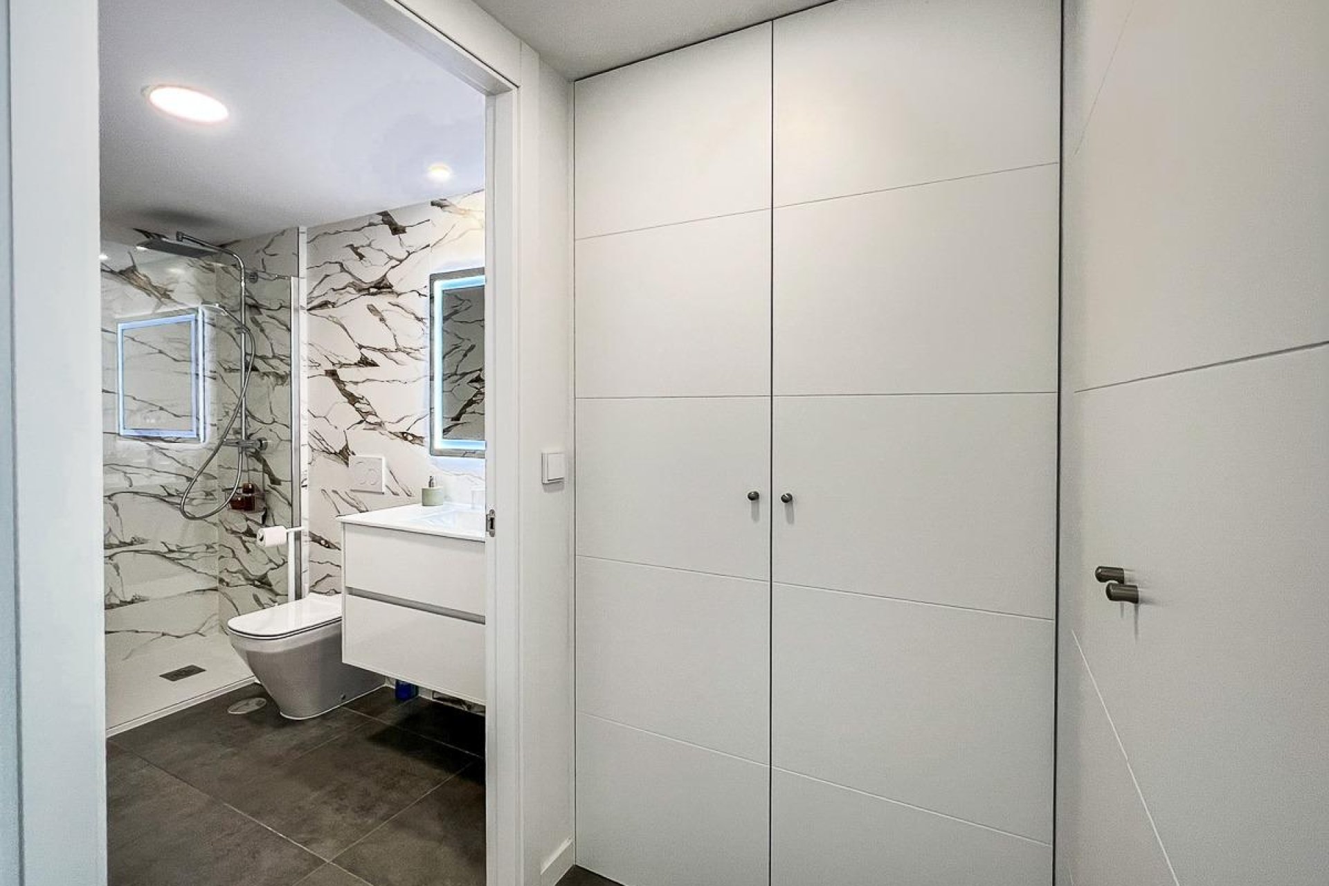 Resale - Apartment / flat -
Finestrat