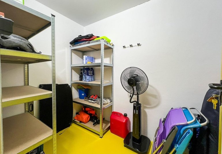 Resale - Apartment / flat -
Finestrat