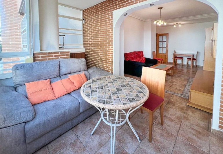 Resale - Apartment / flat -
Villajoyosa - Cala Villajoyosa