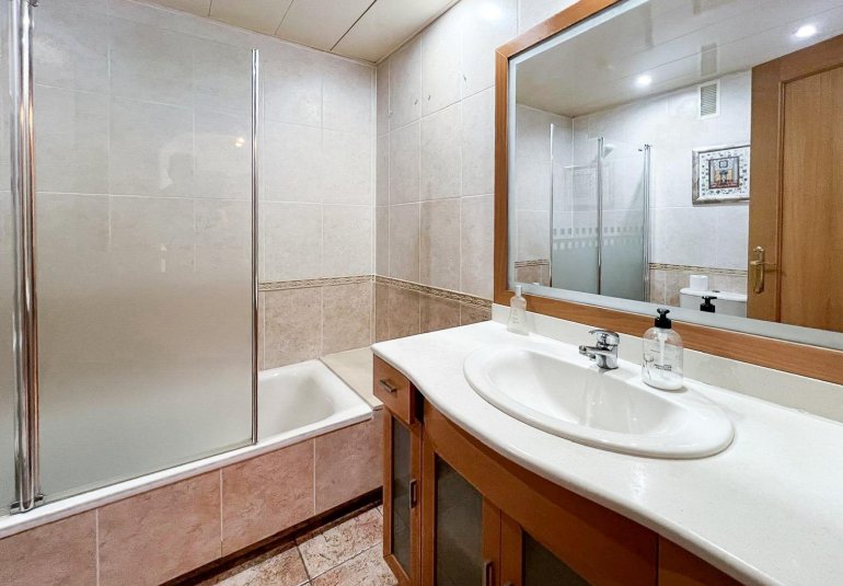 Resale - Apartment / flat -
Villajoyosa