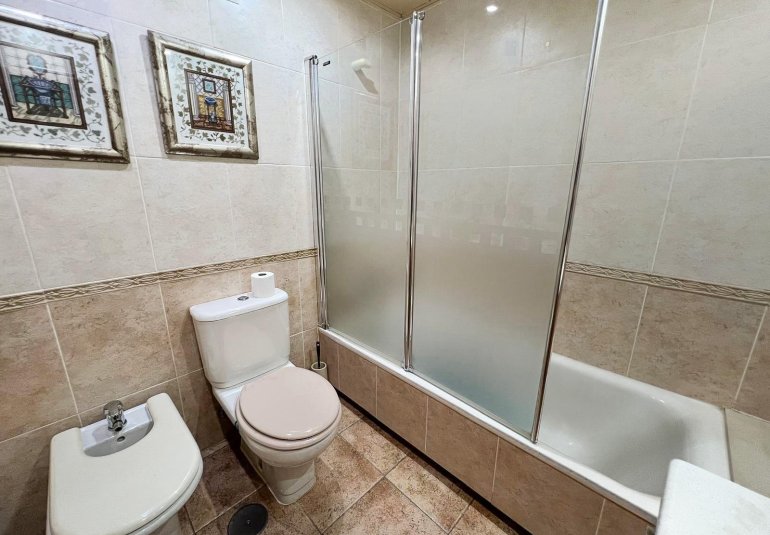 Resale - Apartment / flat -
Villajoyosa