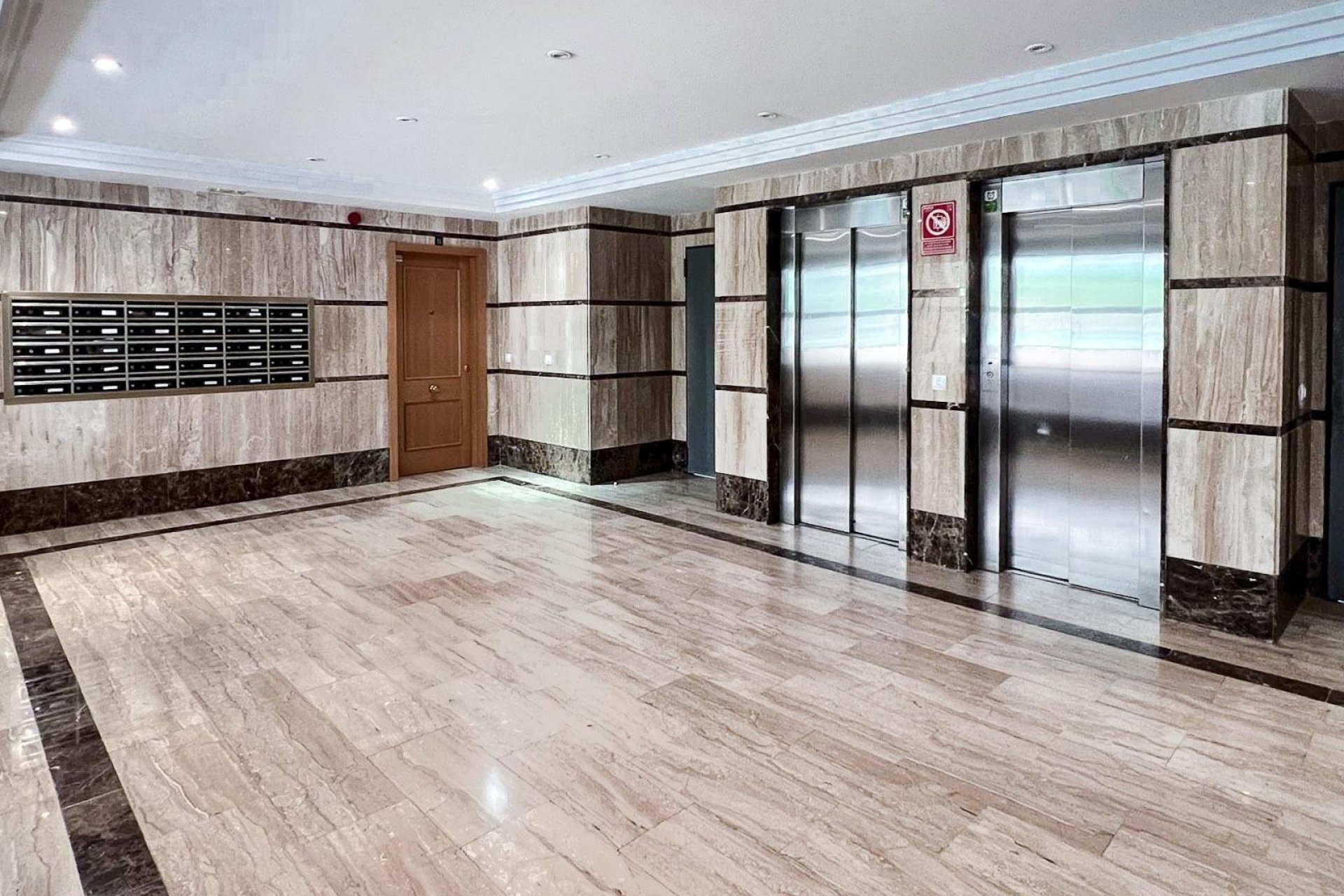 Resale - Apartment / flat -
Villajoyosa