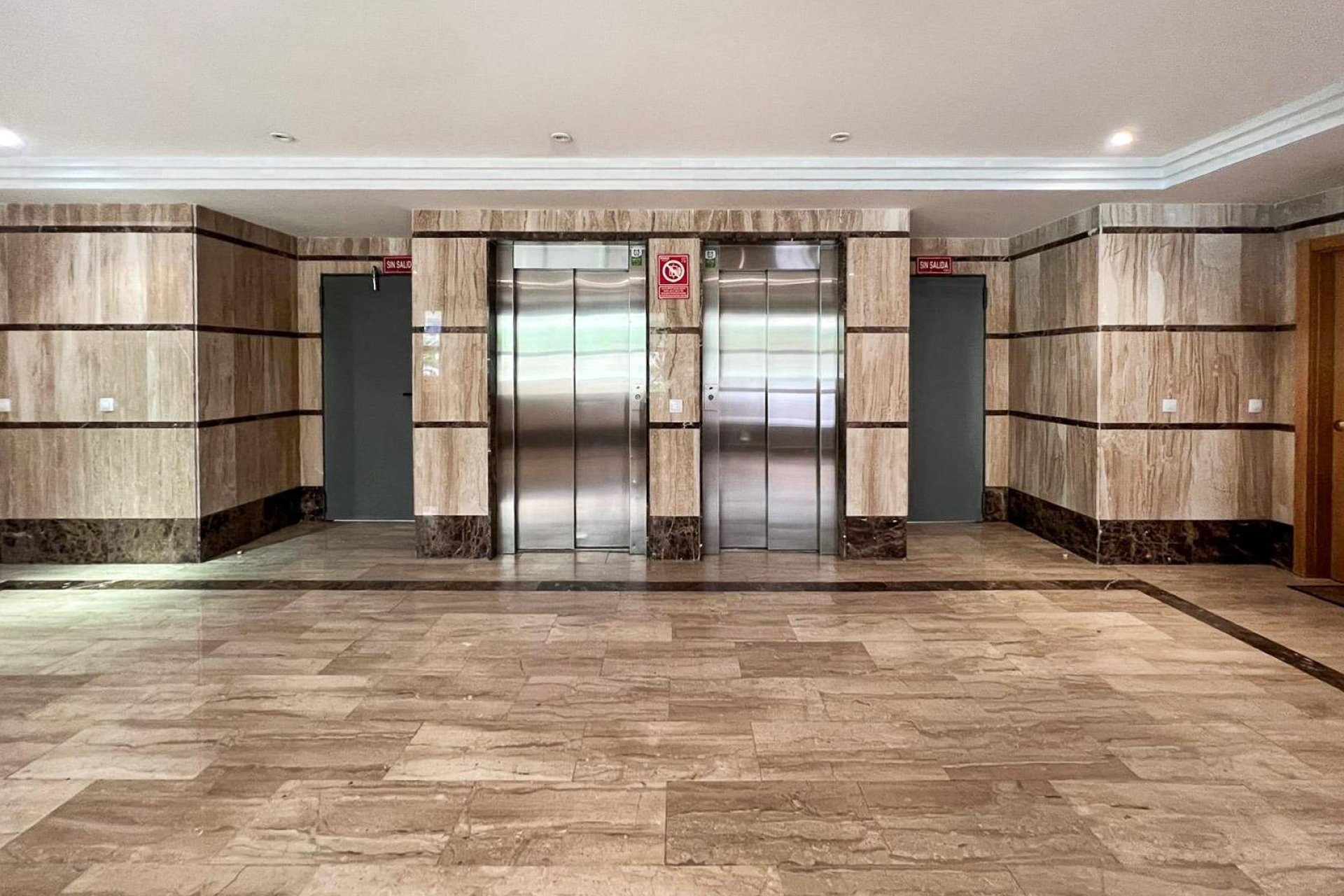 Resale - Apartment / flat -
Villajoyosa