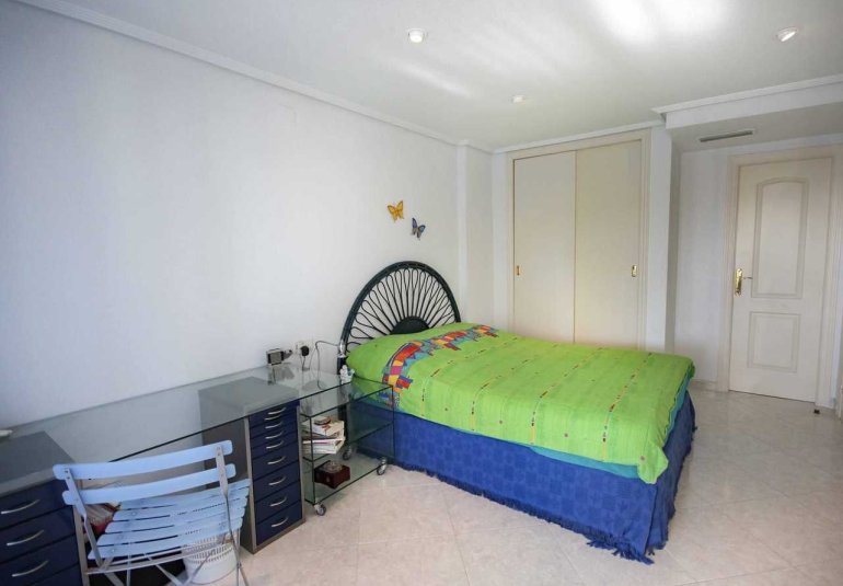 Resale - Apartment / flat -
Villajoyosa