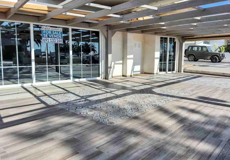 Resale - Commercial -
Altea