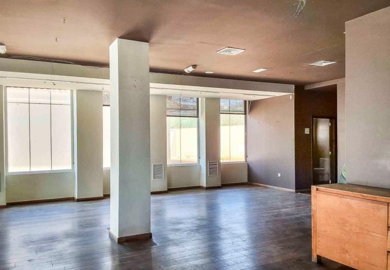 Resale - Commercial -
Altea