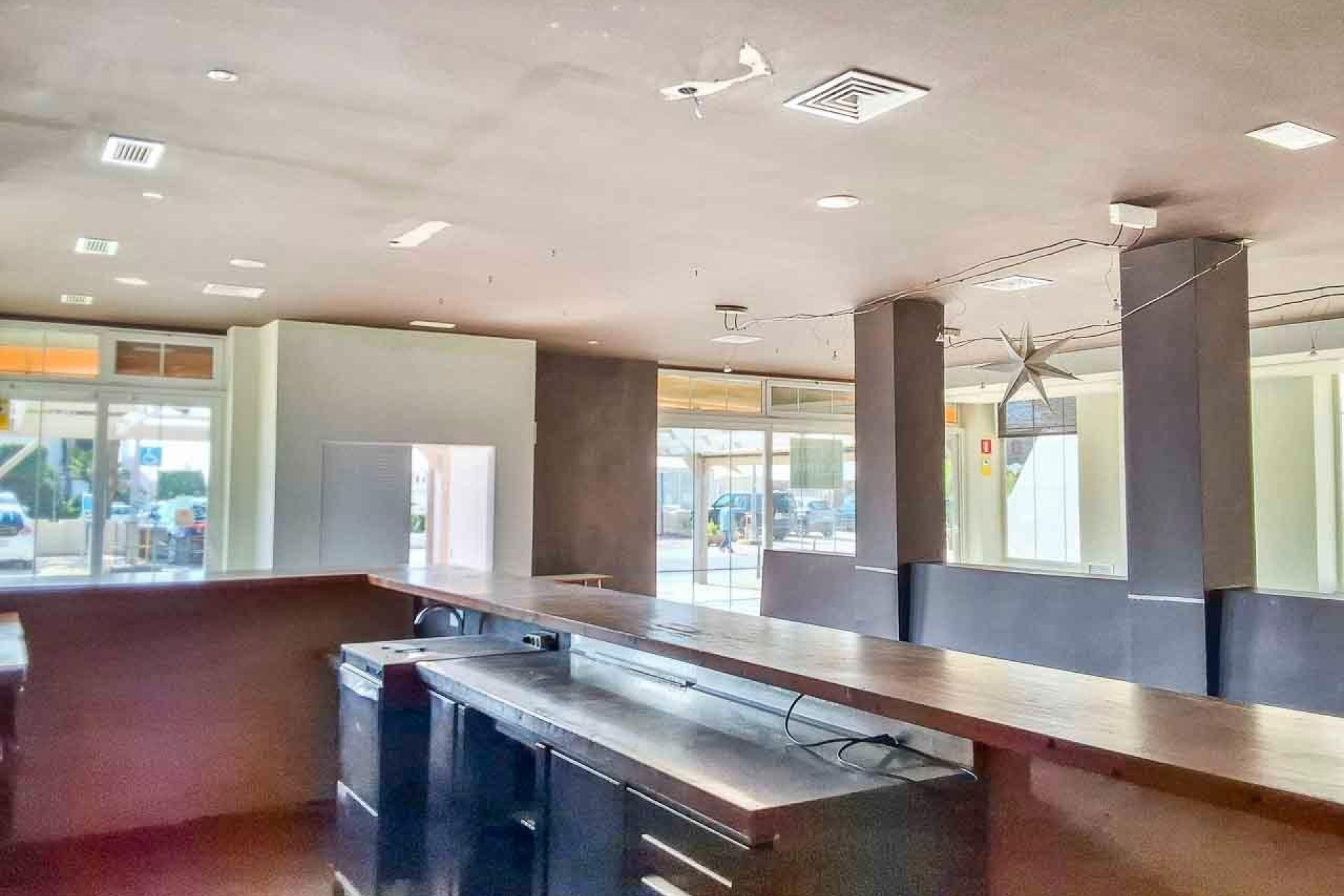 Resale - Commercial -
Altea