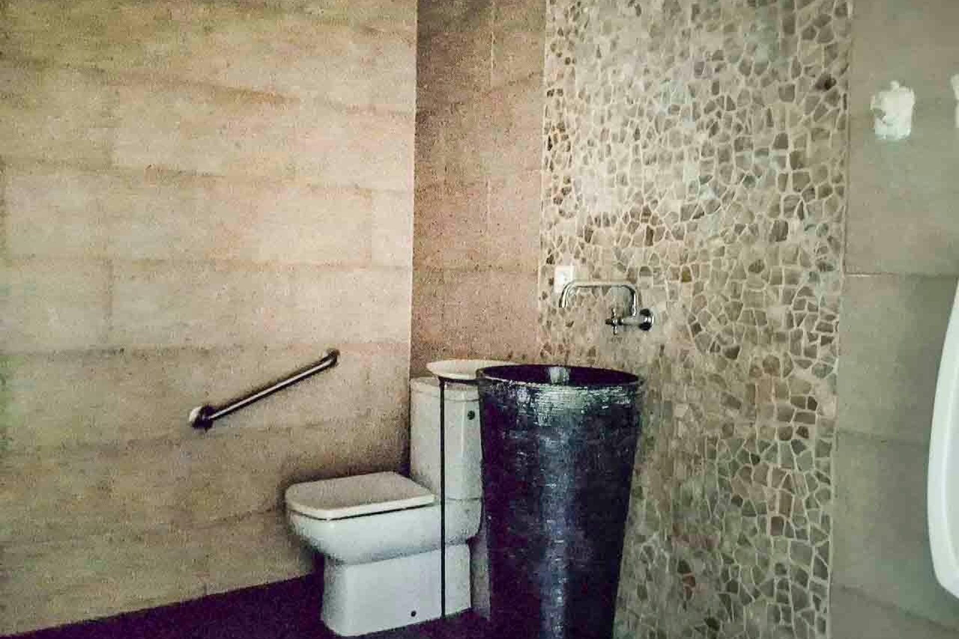 Resale - Commercial -
Altea