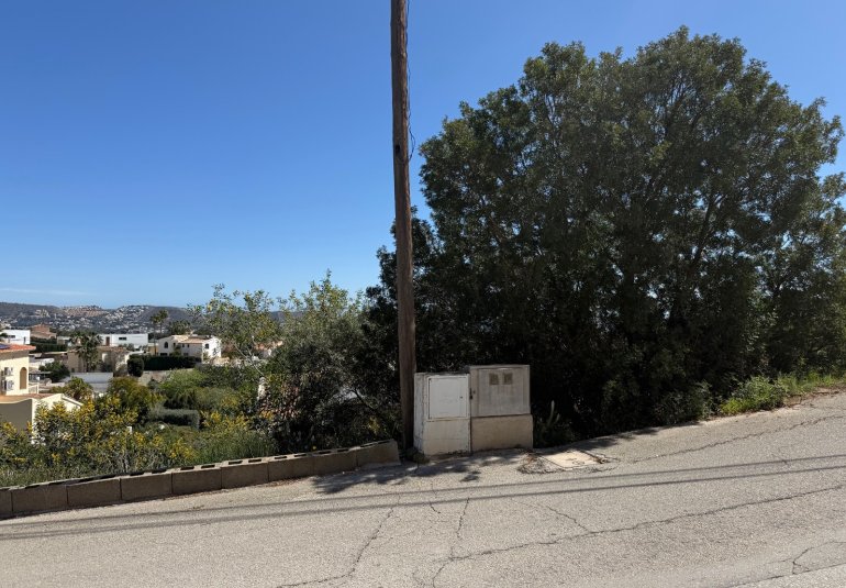 Resale - Land -
Moraira - Benimeit