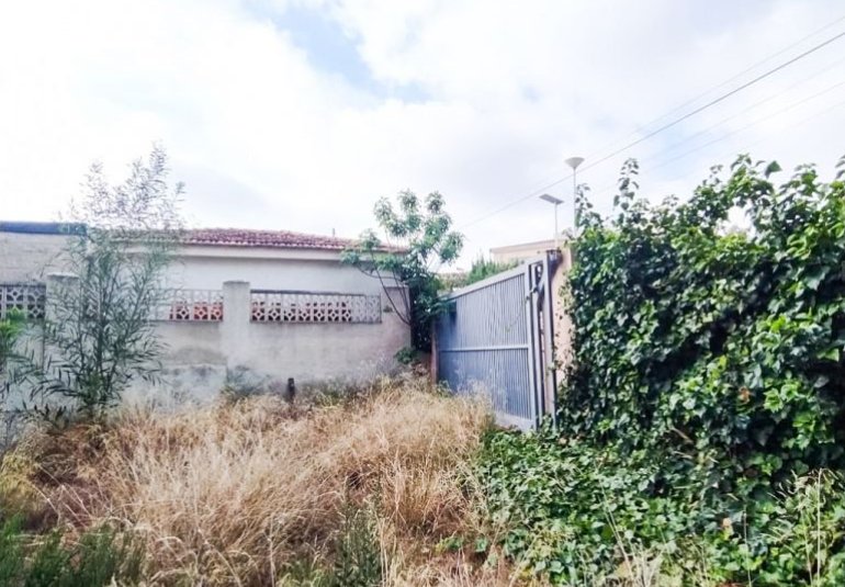 Resale - Plot / Land -
Alfaz del Pi