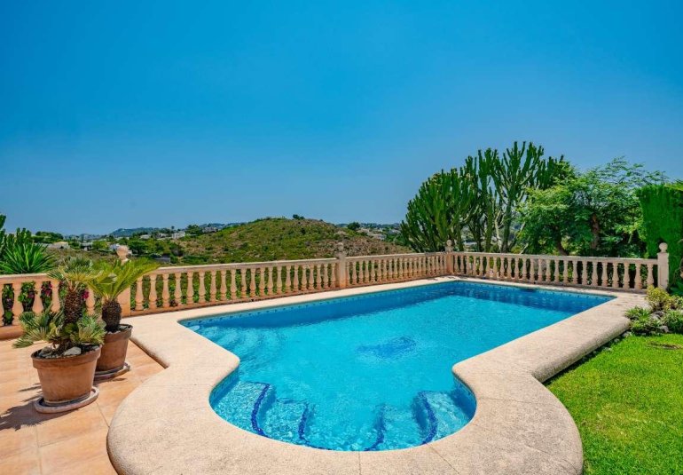 Resale - Townhouse -
Jávea