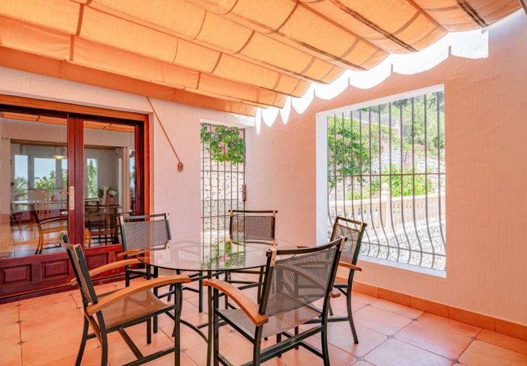 Resale - Townhouse -
Jávea