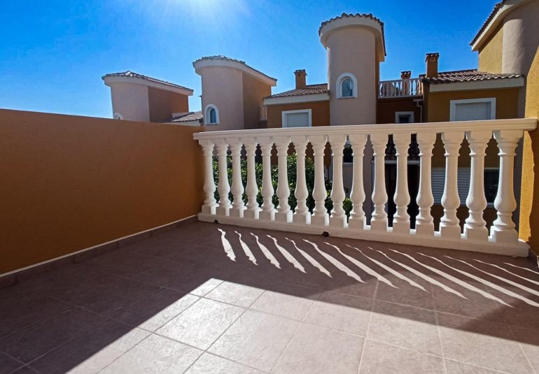Resale - Townhouse -
La Nucía - La nucia