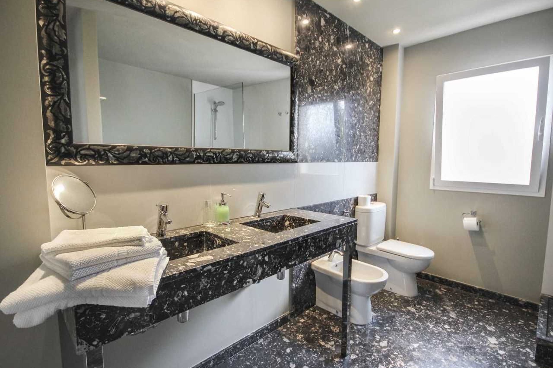 Resale - Villa -
Alfaz del Pi - Albir