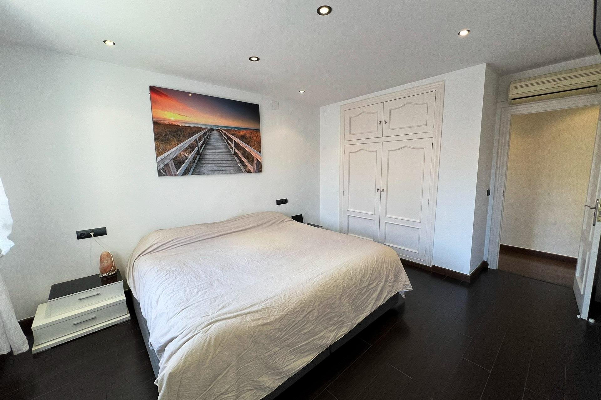 Resale - Villa -
Alfaz del Pi - Albir