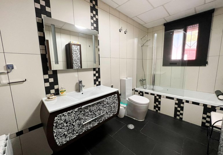 Resale - Villa -
Alfaz del Pi - Albir