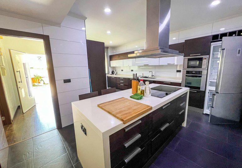 Resale - Villa -
Alfaz del Pi - Albir