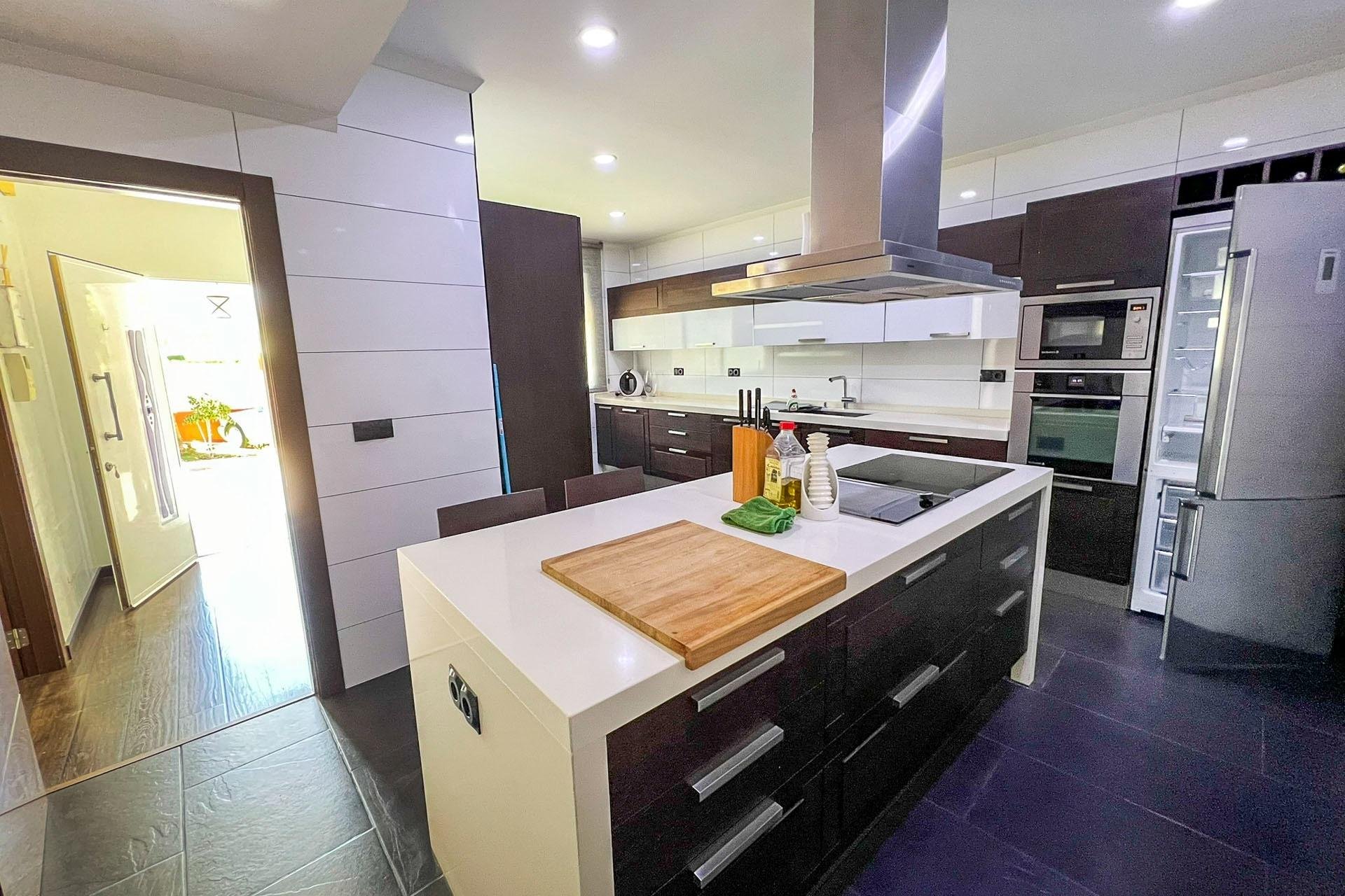 Resale - Villa -
Alfaz del Pi - Albir