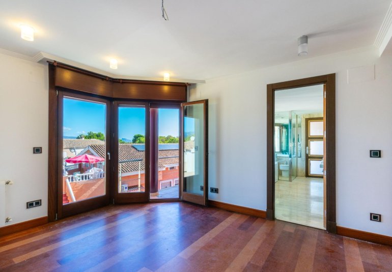 Resale - Villa -
Alfaz del Pi - Albir