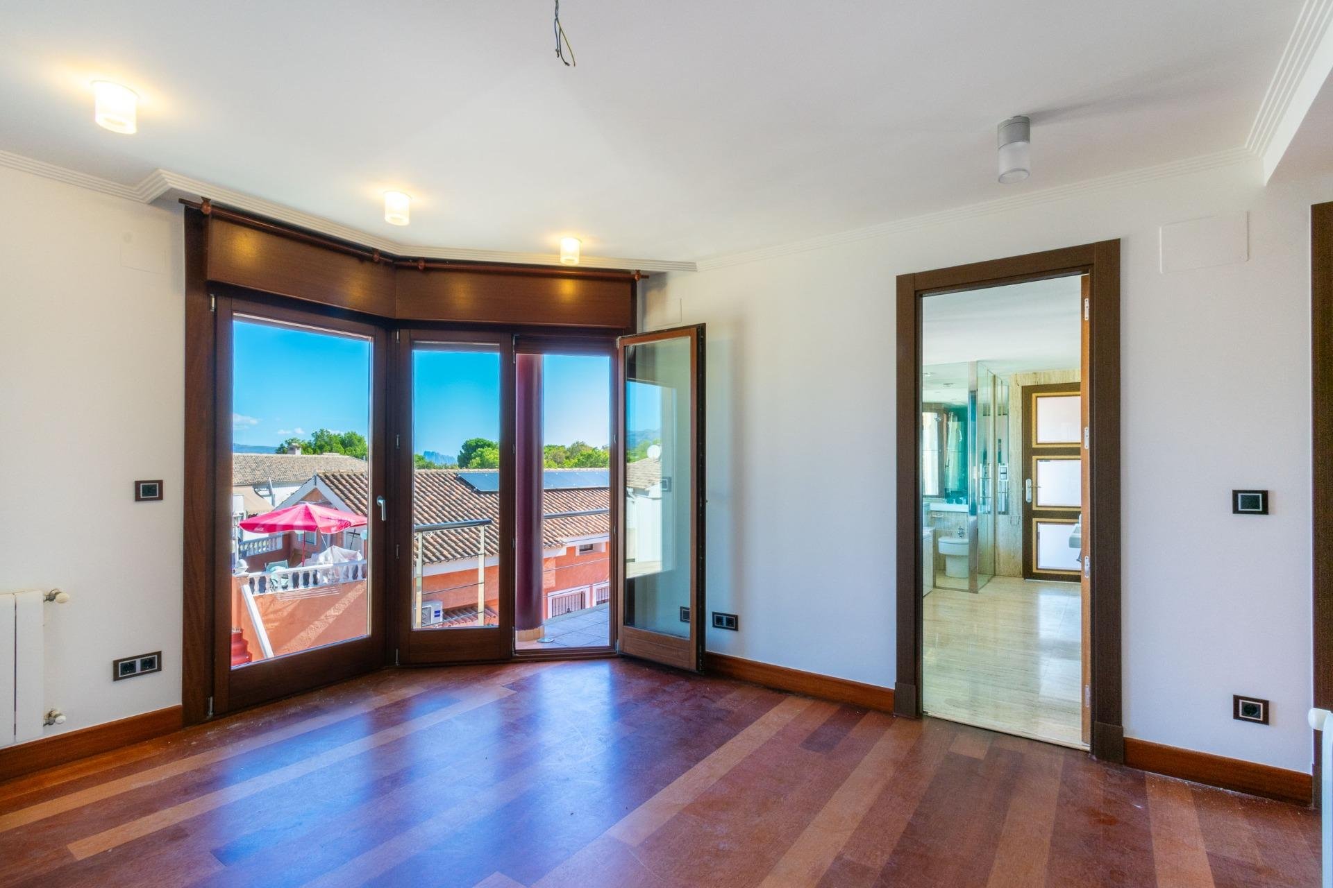 Resale - Villa -
Alfaz del Pi - Albir