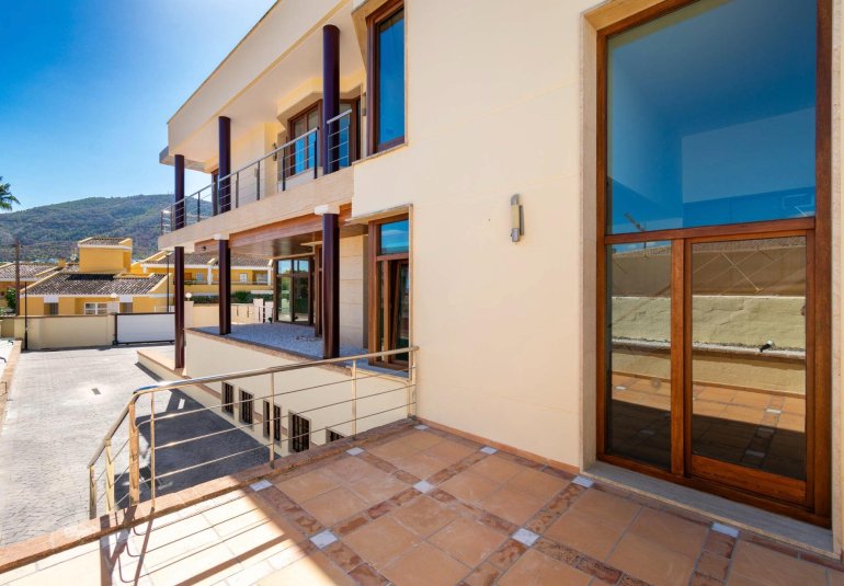 Resale - Villa -
Alfaz del Pi - Albir