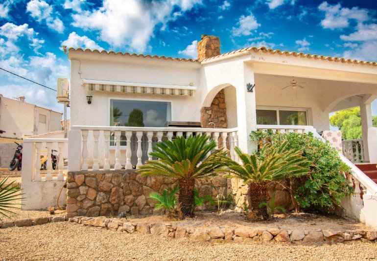 Resale - Villa -
Alfaz del Pi - Albir