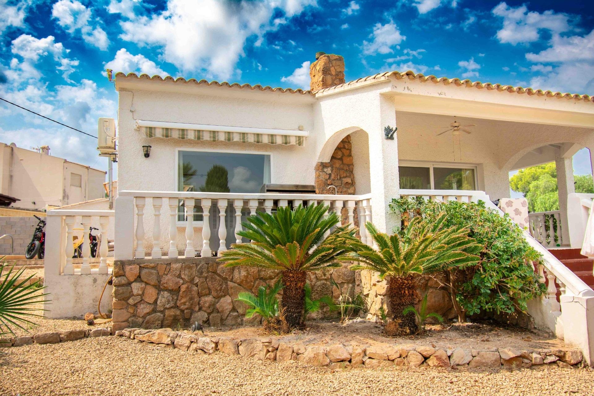 Resale - Villa -
Alfaz del Pi - Albir
