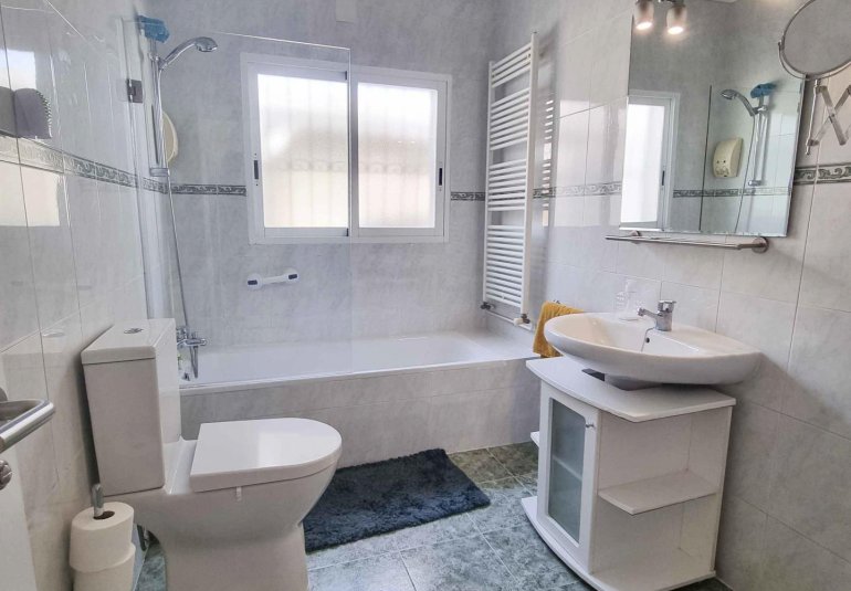 Resale - Villa -
Alfaz del Pi - Albir