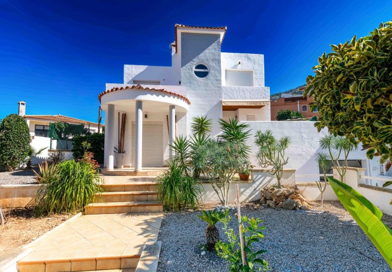 Resale - Villa -
Alfaz del Pi - Albir