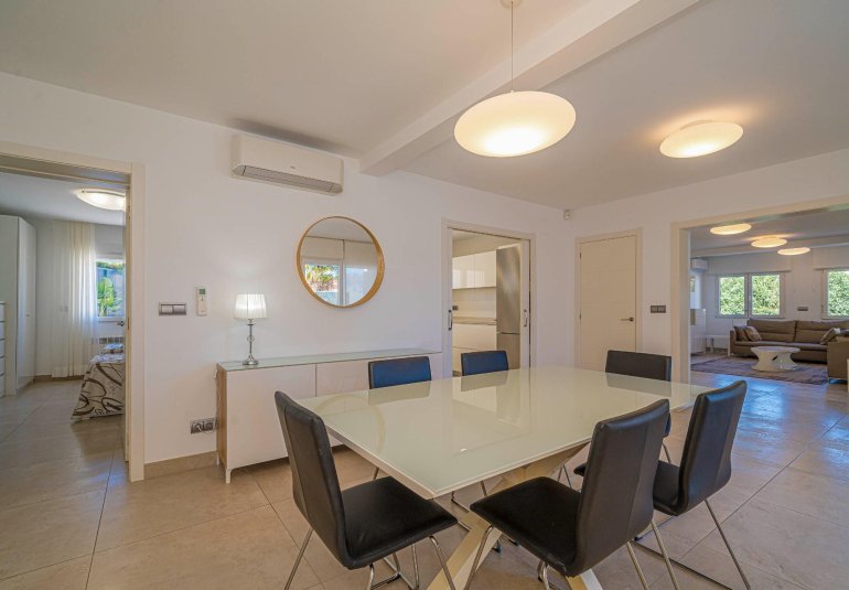 Resale - Villa -
Alfaz del Pi - Albir