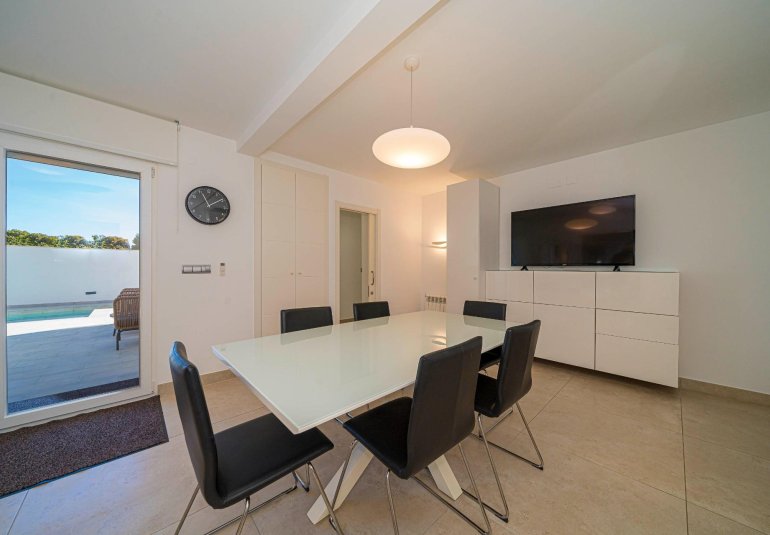 Resale - Villa -
Alfaz del Pi - Albir