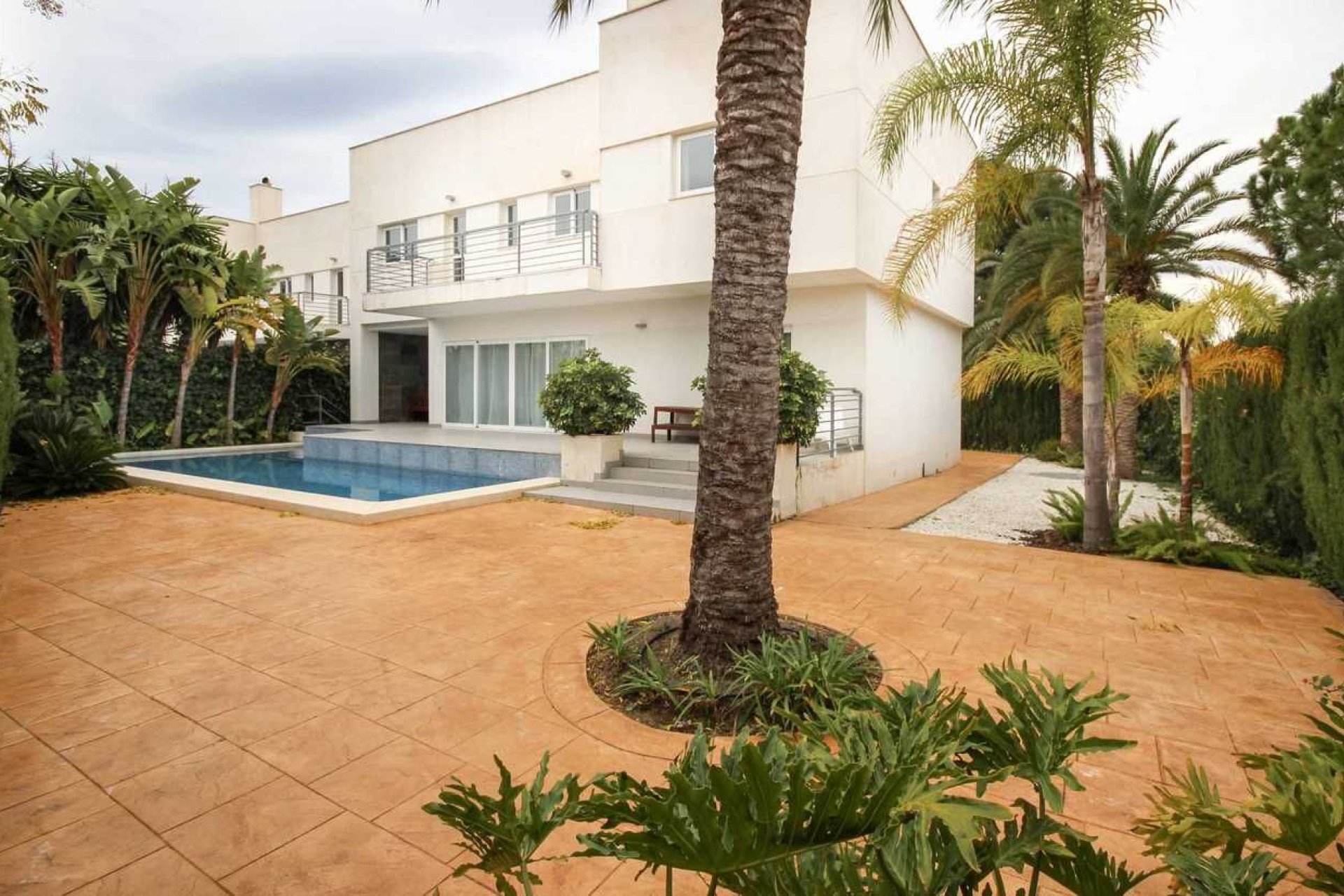 Resale - Villa -
Alfaz del Pi - Albir