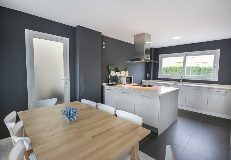 Resale - Villa -
Alfaz del Pi - Albir