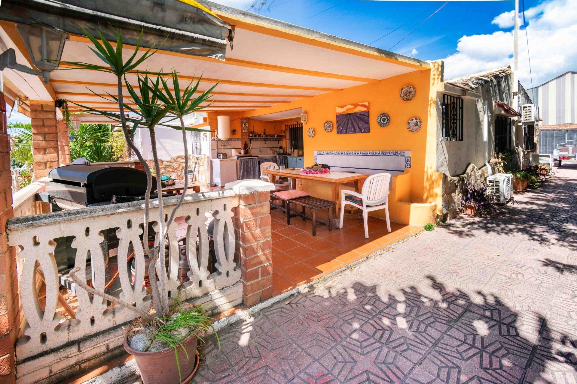 Resale - Villa -
Alfaz del Pi - Albir