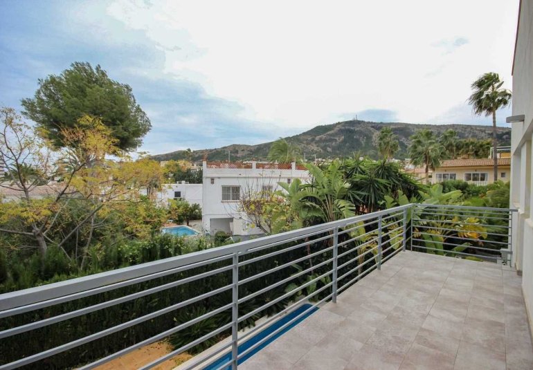 Resale - Villa -
Alfaz del Pi - Albir